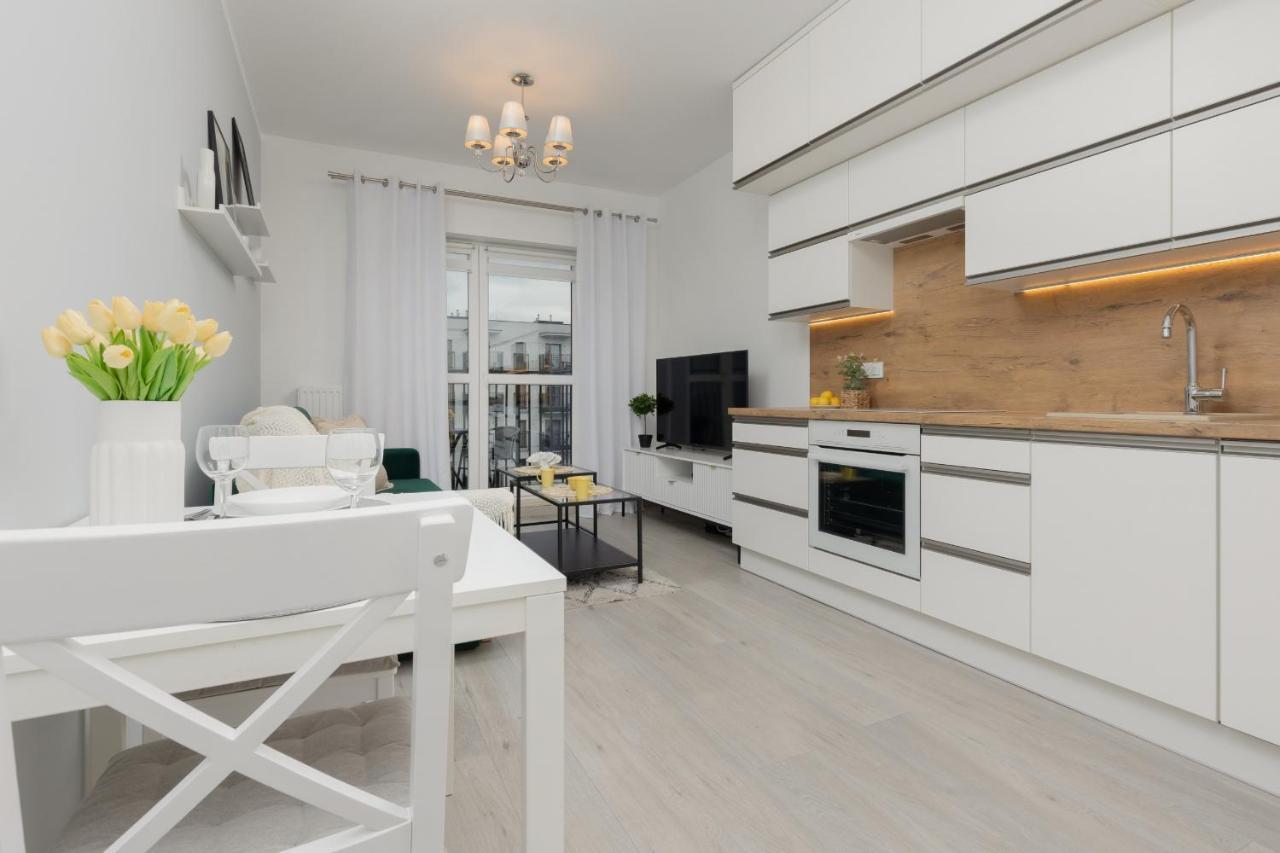 Cozy Apartment With Parking Bakalarska By Noclegi Renters Варшава Экстерьер фото